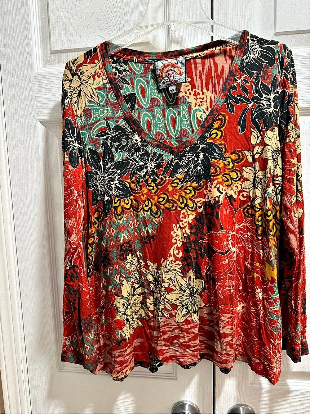 Johnny Was Floral Long Sleeve Tunic in Red & Black Size Large good condition